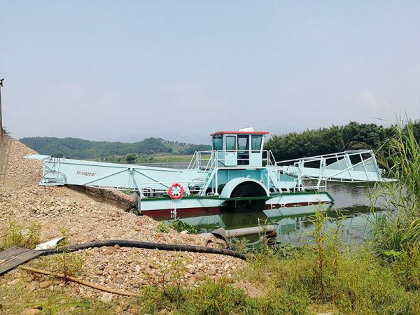 XK-1400 垃圾收集与漂浮垃圾清理船